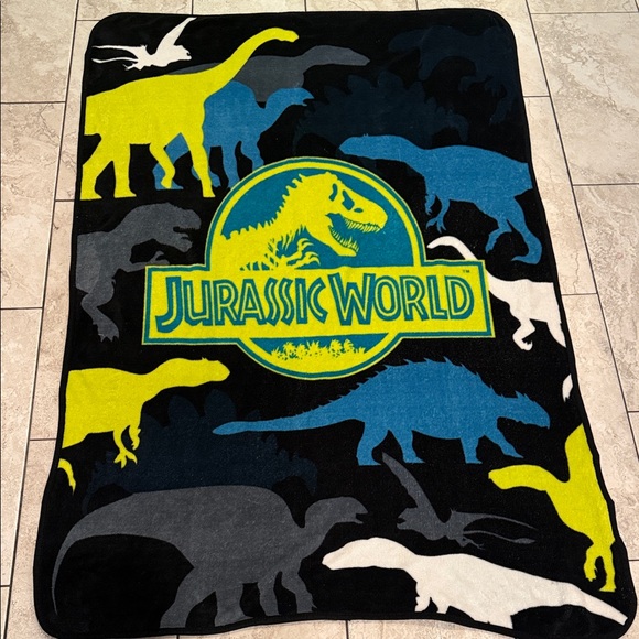 Jurassic World Other - Jurassic World Dinosaur Throw Blanket